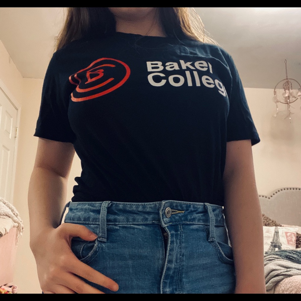 College tee
